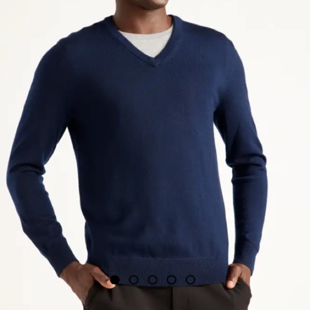 QUINCY Australian Merino Wool V-Neck Sweater NWT